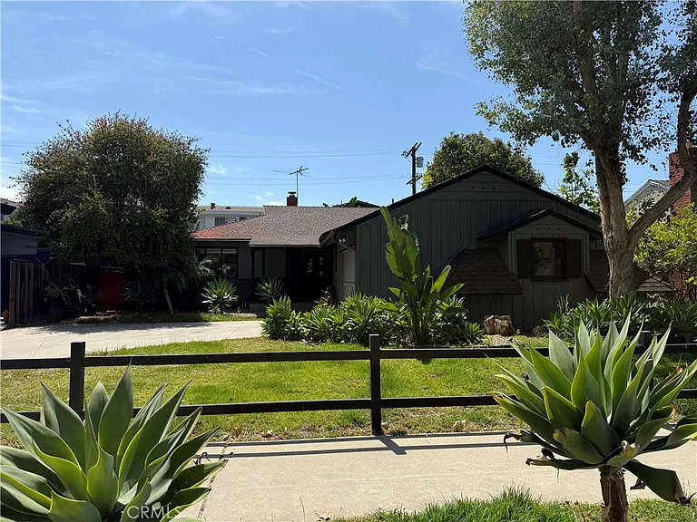 5425 Halbrent Ave — Photo 9