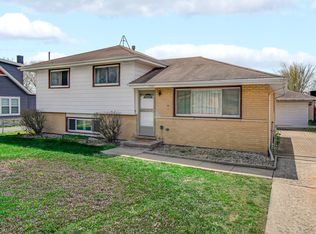 7305 W 75th St, Bridgeview, IL 60455