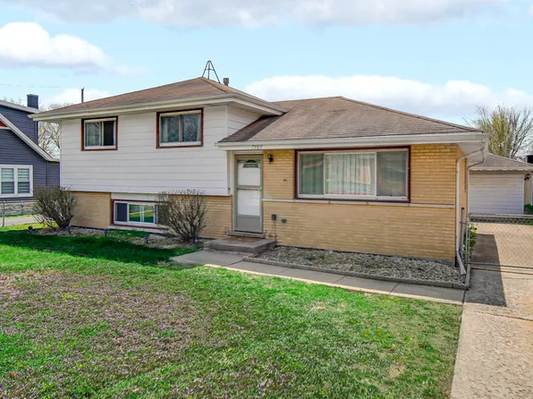 7305 W 75th St, Bridgeview, IL 60455