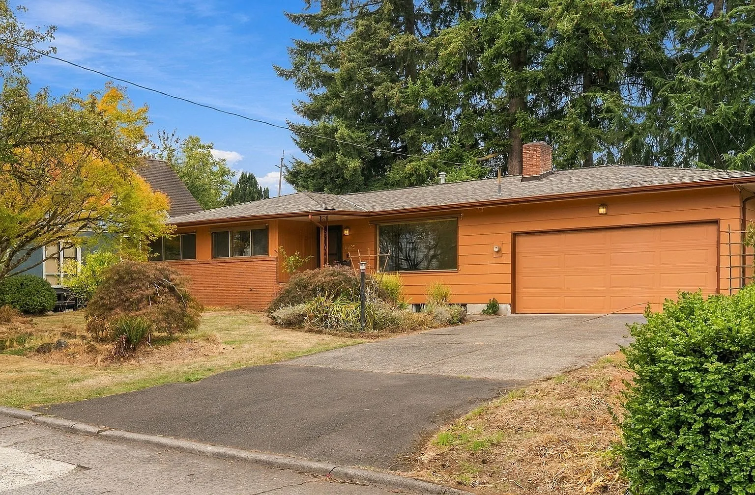 4 Bedroom N Portland Home — Photo 1