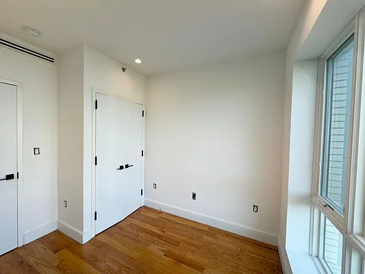 Rented by Pear NYC LLC | media 28