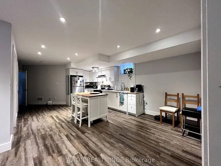 28 Monarchdale Ave #BASEMENT — Photo 10