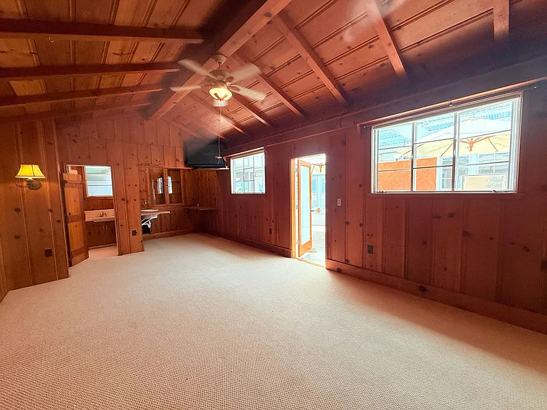 619 W Cypress Ave — Photo 5