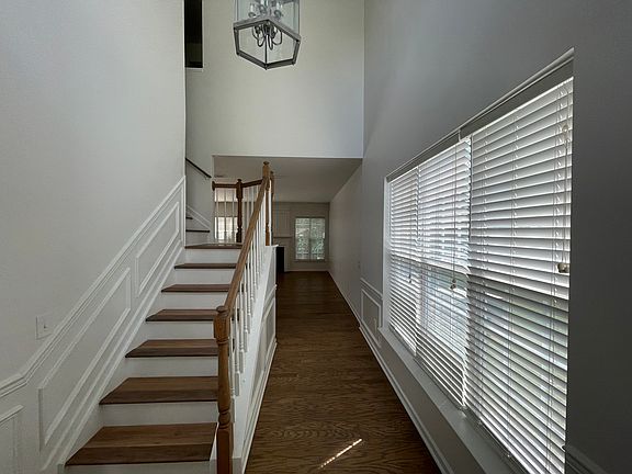 4th image of 9033 McAlwaine Preserve Ave