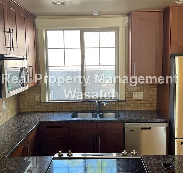 715 E Harrison Ave — Photo 4