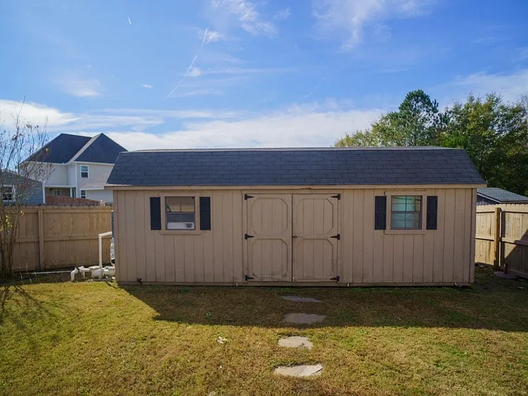 205 Holmes Point Ct — Photo 21