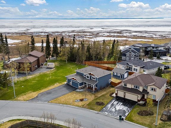 3rd image of 3911 Chiniak Bay Dr