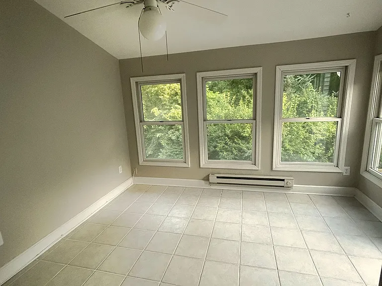 663 Hiddenwood Ct — Photo 6