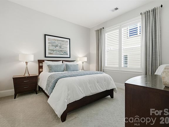 5th image of 12035 Cove Ct