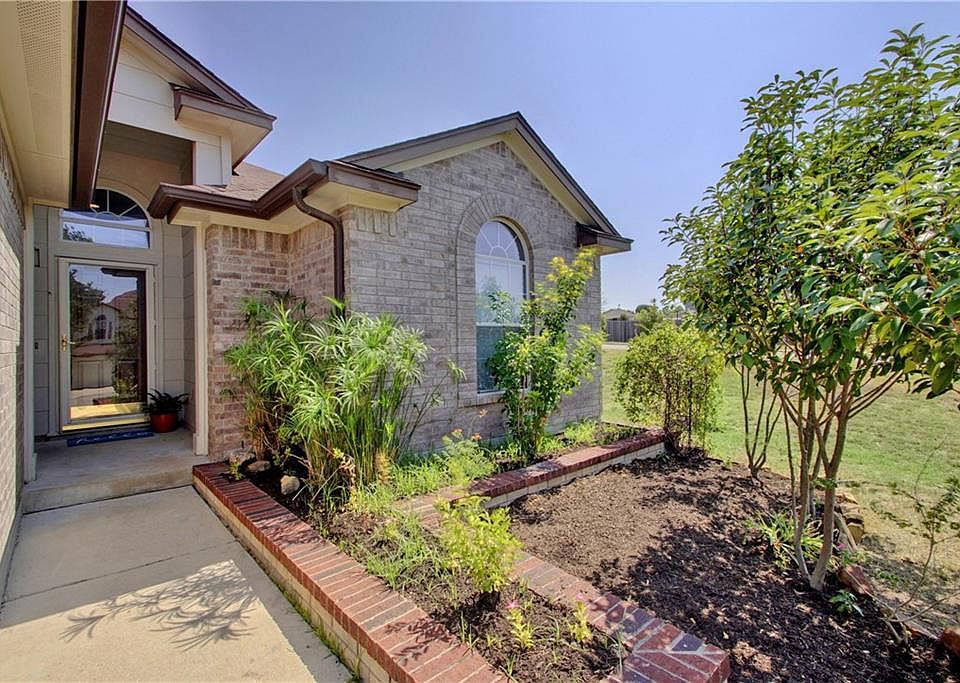 1st image of 200 Lakemont Dr