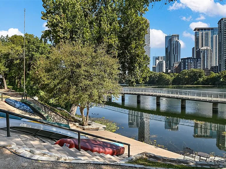 500 E Riverside Dr #216 — Photo 14