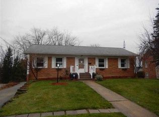 641 Weeburn Way, Louisville, OH 44641