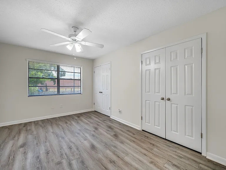6119 Memorial Hwy — Photo 51