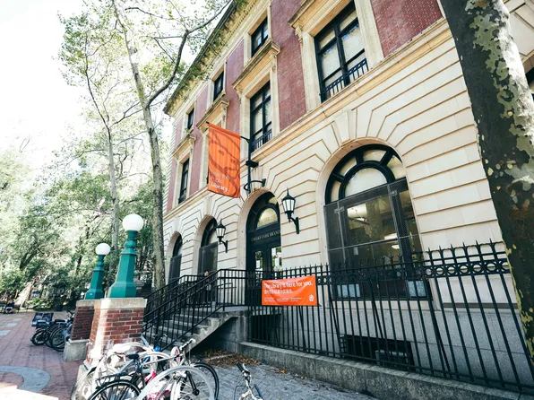 268 East Broadway image 34 of 38