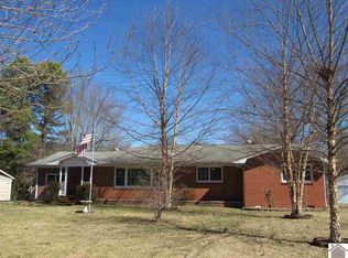 126 Cambridge Dr, Paducah, KY 42001