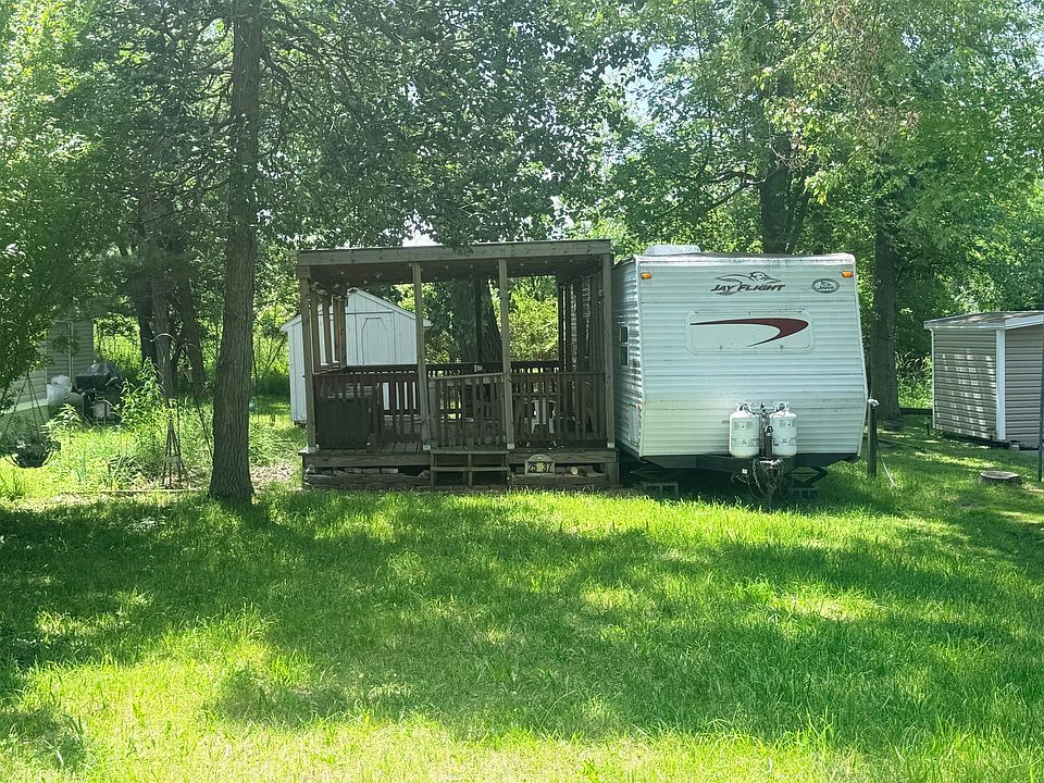 1st image of 25-37 Woodhaven Lakes