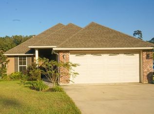 28400 Longfellow Ln, Albany, LA 70711