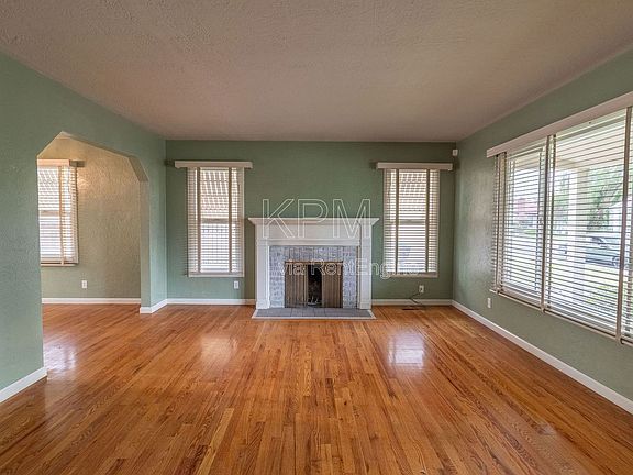 5th image of 2236 N Orange St