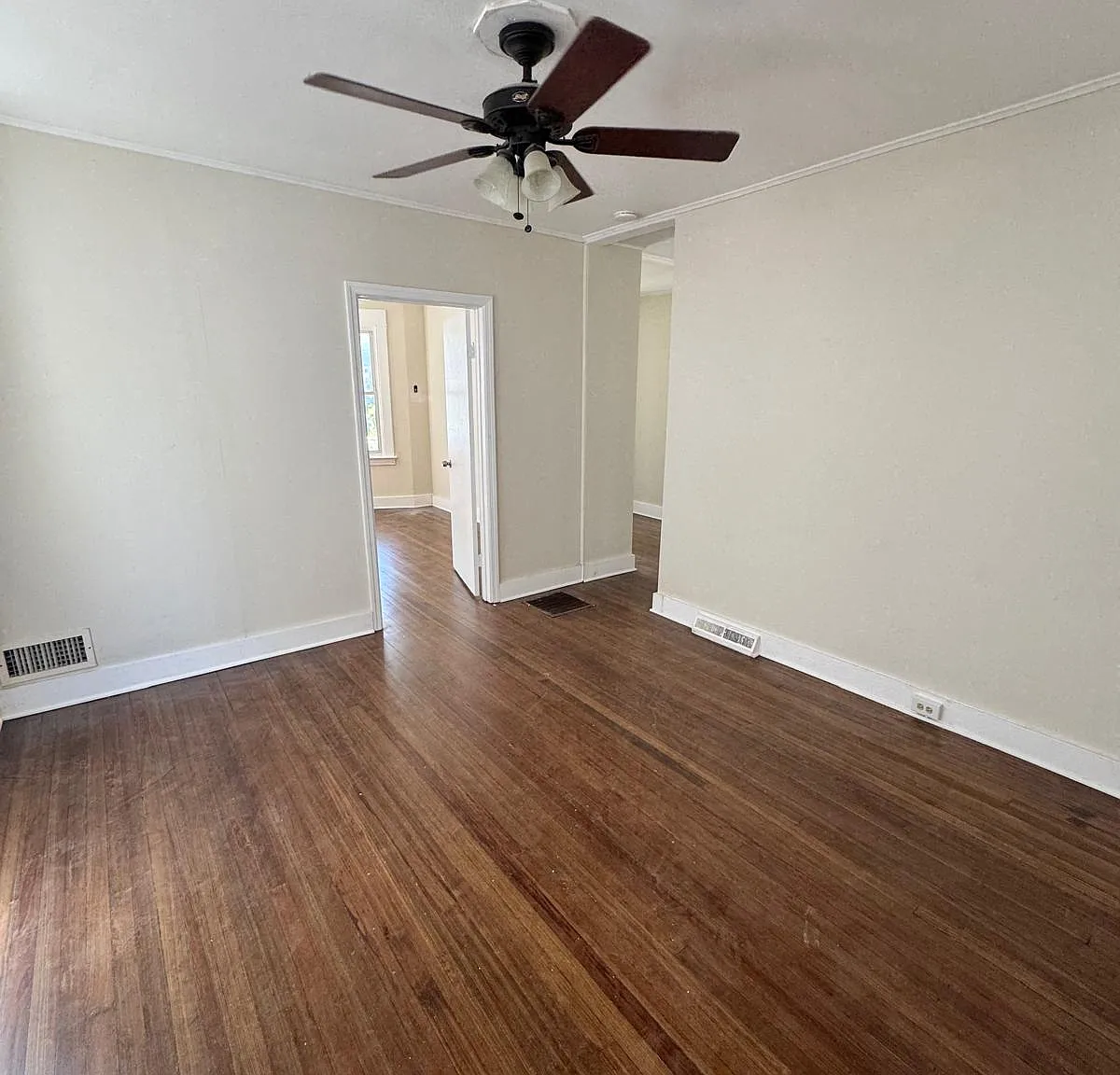 3 bed, $2,100 — Photo 3