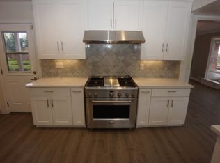 555 N Rockingham Ave, Los Angeles, CA 90049