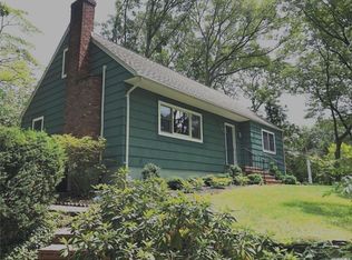 21 Preston St, Huntington, NY 11743