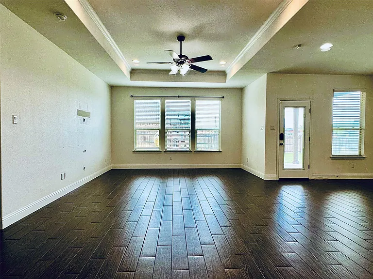 3308 De Torres Cir — Photo 8