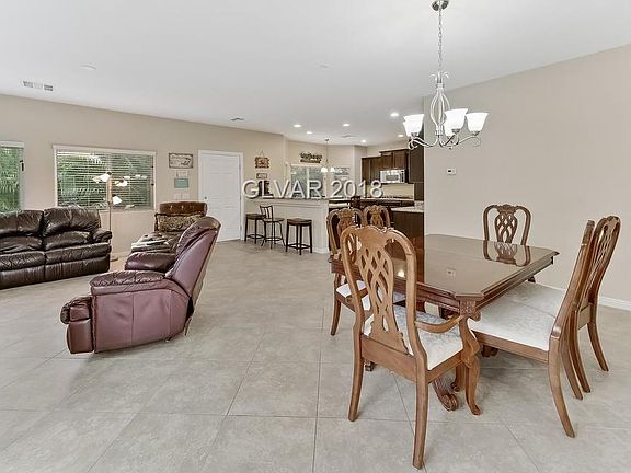 4th image of 9204 Oxbow Lake Ave