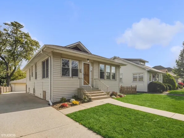 109 S Harvard Ave, Villa Park, IL 60181