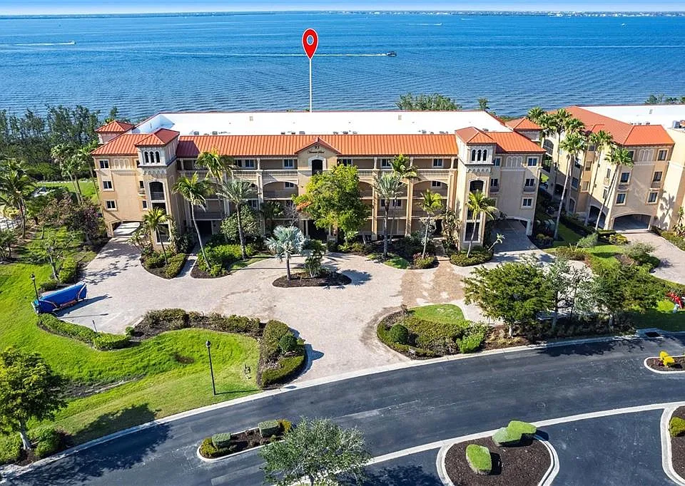 93 Vivante Blvd #9323