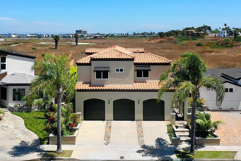 125 Surf Pl, Seal Beach, CA 90740 MLS OC23152723 Zillow