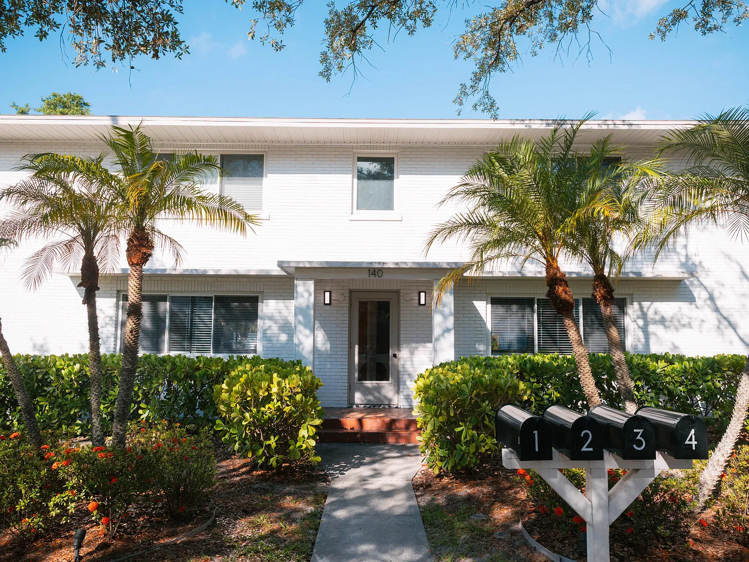 2 bed, 1100 sqft, $2,595 — Photo 1