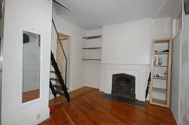 Rented by Green Line Realty | media 18