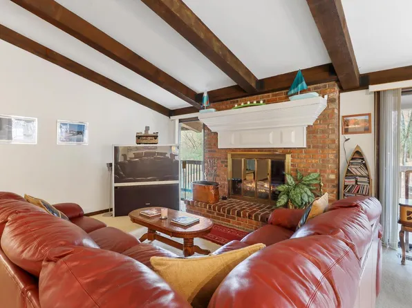 830 Aspen DR #5D, Fontana, WI 53125