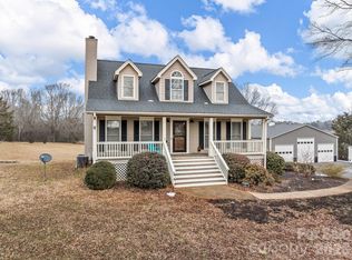 1570 Roddy Rd, Campobello, SC 29322