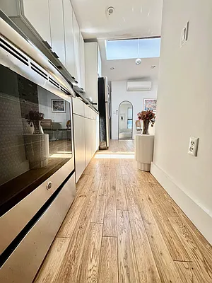 Rented by Nolita Group | media 19