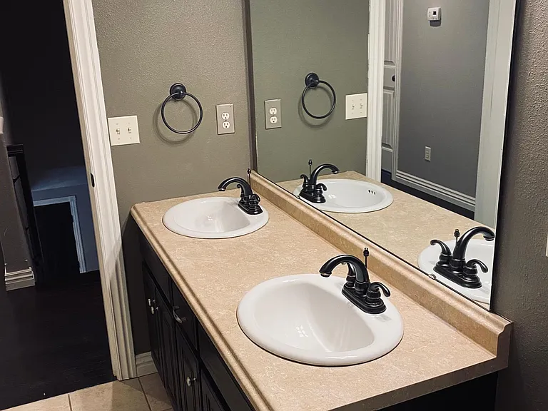 1344 N Vintage Ave — Photo 19