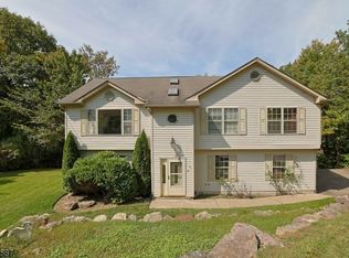 43 Jamesburg Rd, Hewitt, NJ 07421