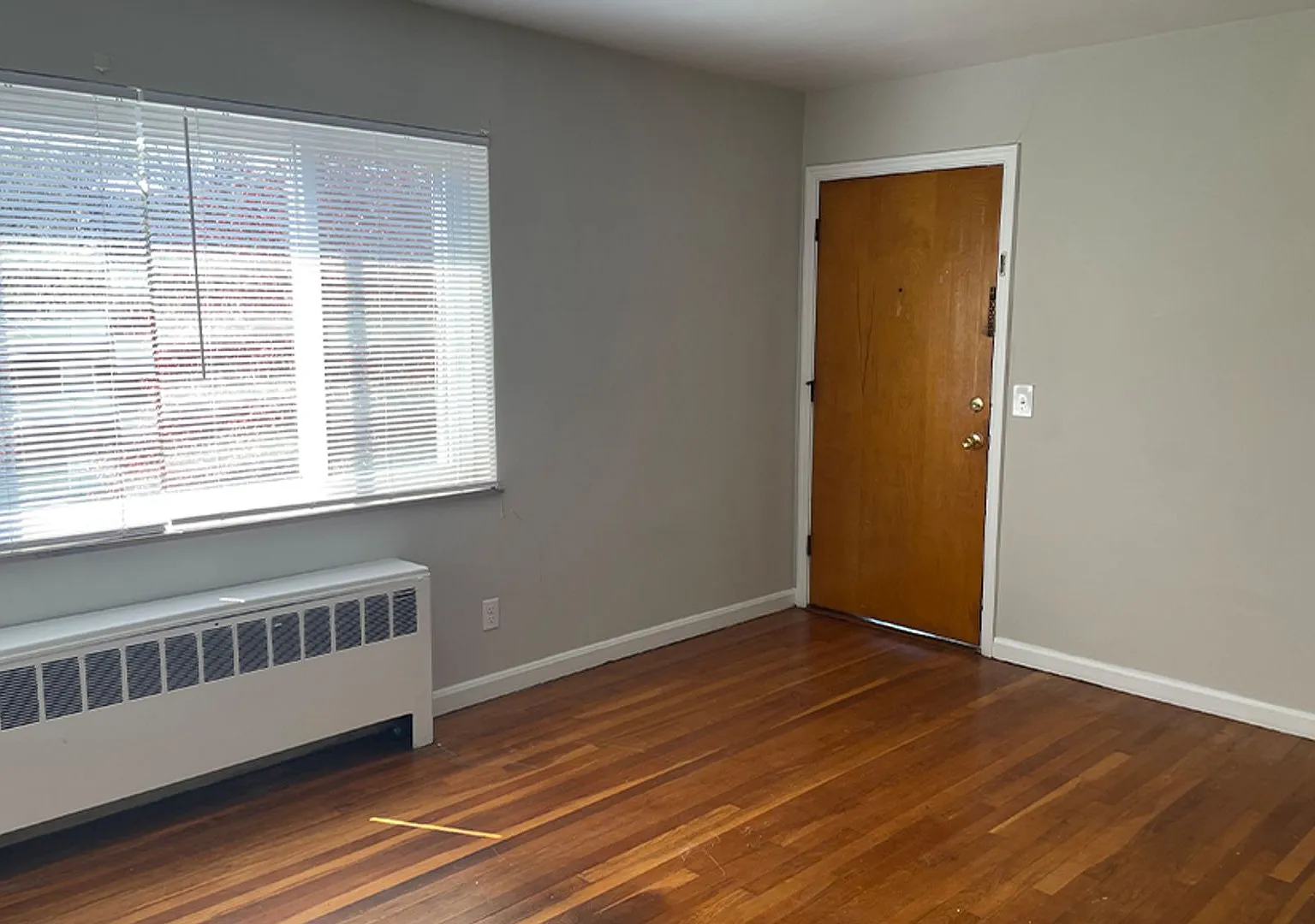 Lowell 510 — Photo 3