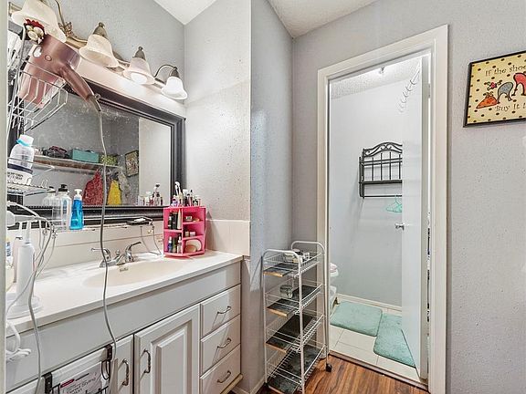 4th image of 12568 Newbrook Dr