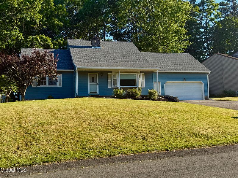 3rd image of 31 Laura Drive