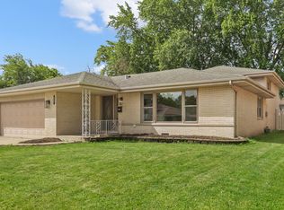 947 E 169th St, South Holland, IL 60473