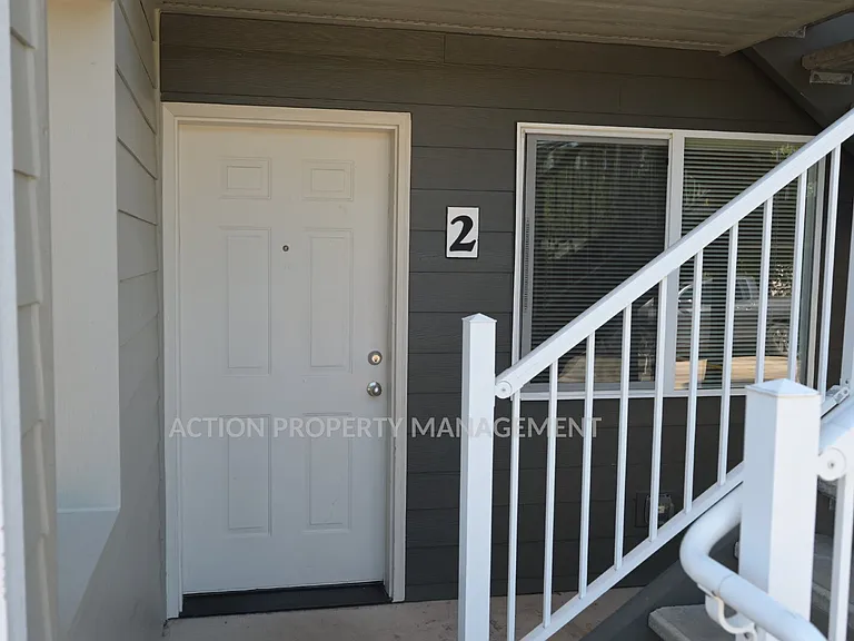 1312 Campbell Ave #2 — Photo 3