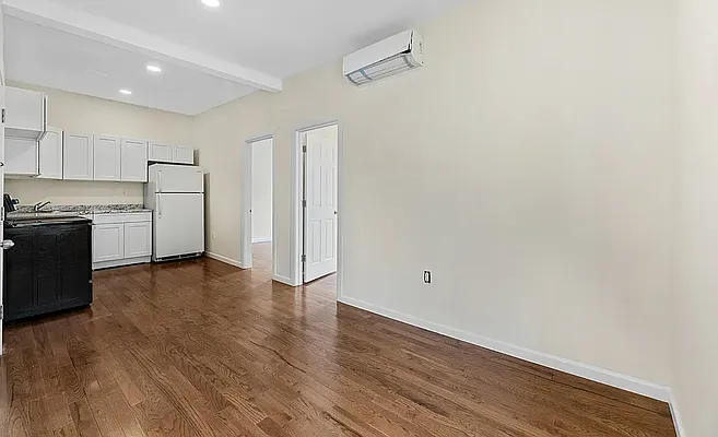 Rented by REAL New York | media 3