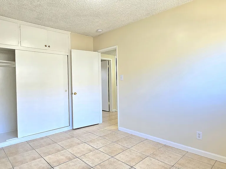 921 Edith Ave #I — Photo 14