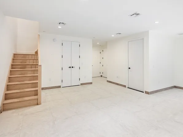 25 Bruckner Boulevard image 11 of 31