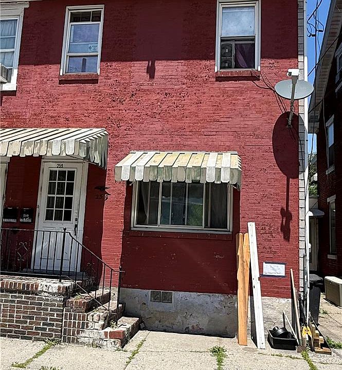 1st image of 259 W Rowe St