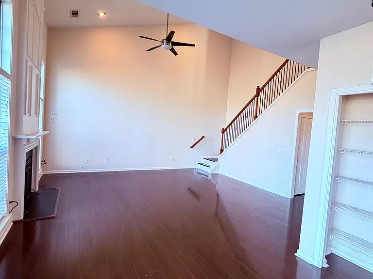 908 Wendlebury Ct — Photo 14