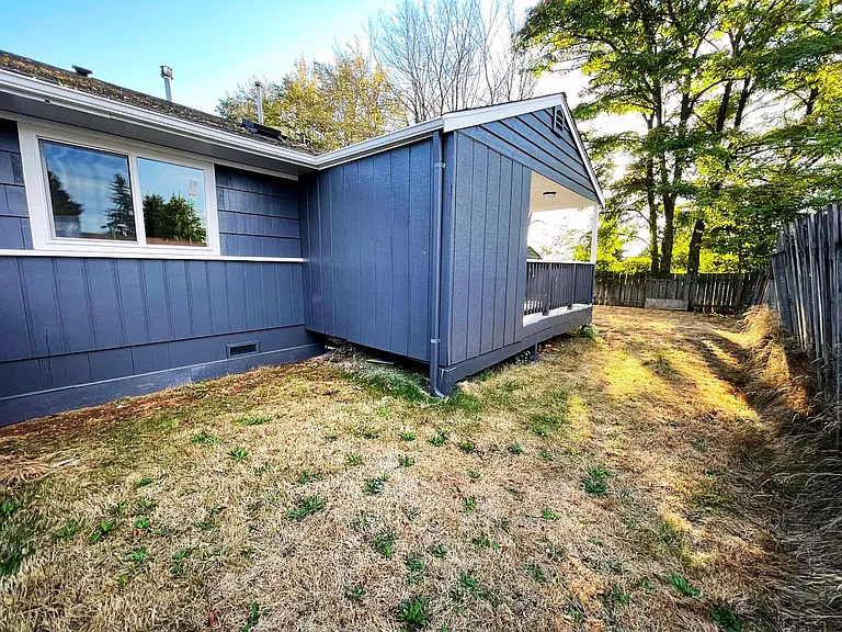 1503 Index Ave NE — Photo 22