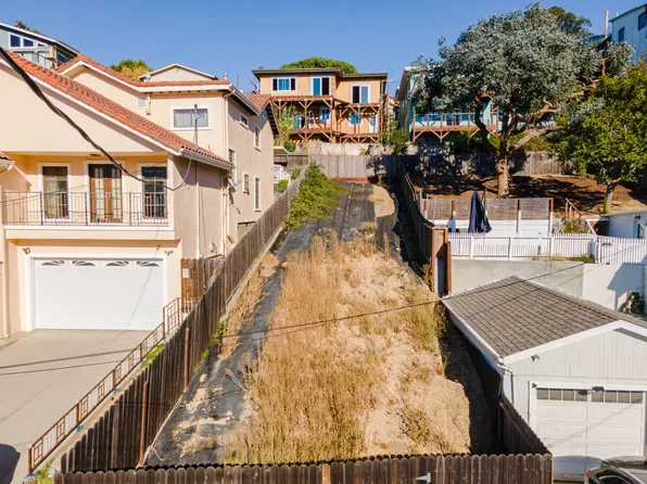 237 Santa Clara St, Brisbane, CA 94005