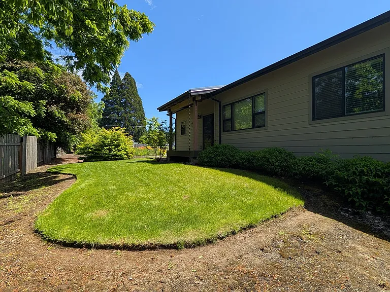2202 Four Oaks Grange Rd — Photo 2